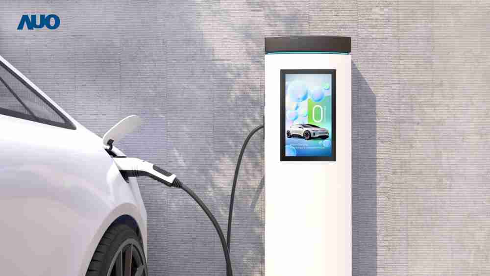 友達〝EVSE車用充電樁解決方案〞專為電動汽車充電樁設計，，，，具有高亮度、、克服戶外艱難環境的耐溫、、、、耐紫外線等特性，，並搭載散熱性及擴充性強的高效能工業電腦，，可實現人機互動訴求，，，，如資訊顯示、、、支付等應用